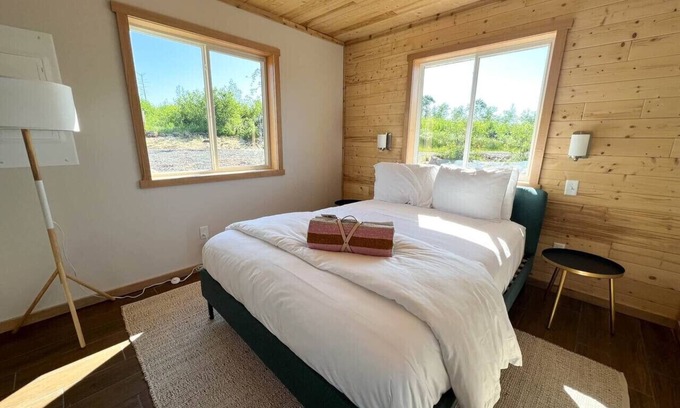 Bayfield Cabin | Island Overlook: Family-Friendly Retreat with Full Kitchen