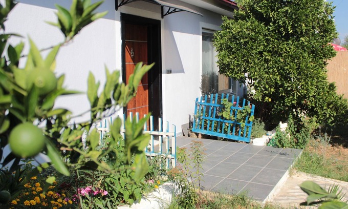 Ciftlik House | Secluded Holiday Home with Garden, 3 km to the Beach