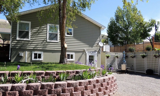 Gardiner House | Ideal 3 Lazy H Yellowstone Lodging Near North Entrance
