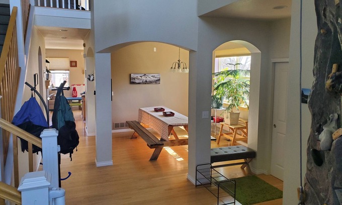 Lyons House | Inviting 3-Level House with Ocean Views and Pool Access