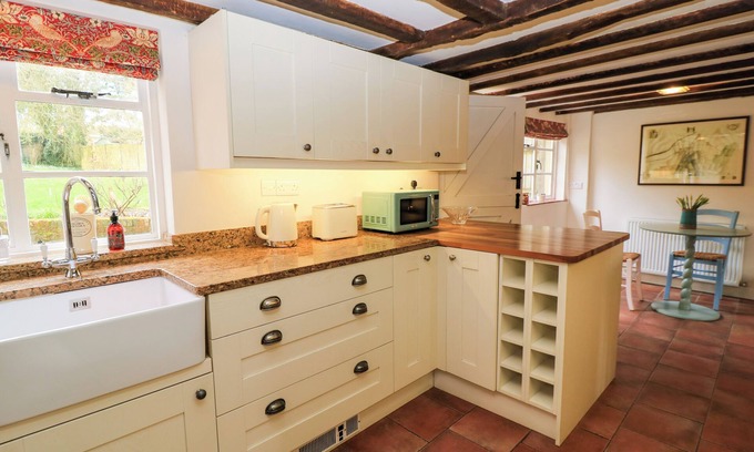 Alton Cottage | 3 Malthouse Cottages