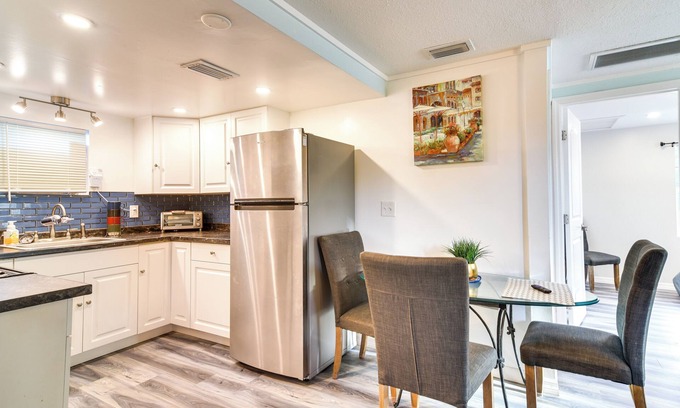 Seminole Apartment | Stylish Seminole Apartment with Yard Near Beautiful Beaches