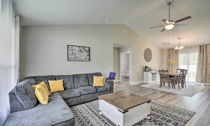 Loris House | Exceptional Loris Home with Ocean View and Private Yard
