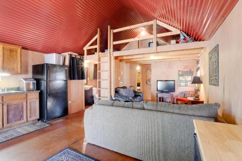 Clinton House | 3 Mi to Greers Ferry Lake Peaceful Cabin with Deck!