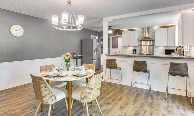 Norman House | 3 Mi to OU Campus: Norman Home w/Sleek Interior!