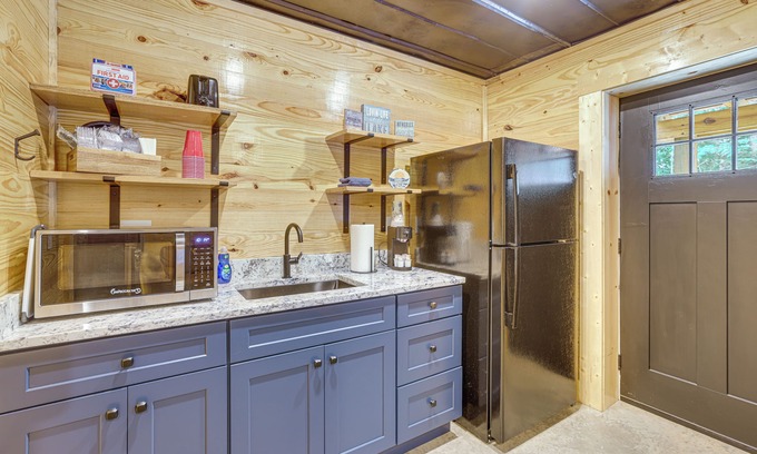 Alpine Bay Cottage | 3 Mi to Water: Logan Martin Lake Cabin Getaway