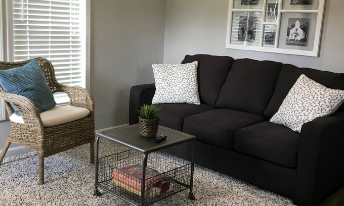 Round Top Cottage | Unwind Just 3 Miles from Round Top's Exciting Attractions!