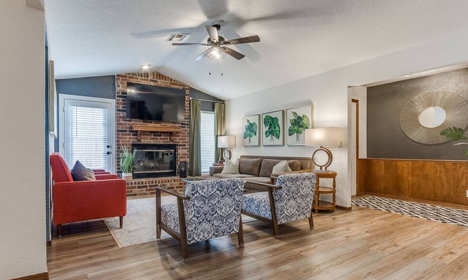 Norman House | 3 miles from OU 3 bedroom 2 bath