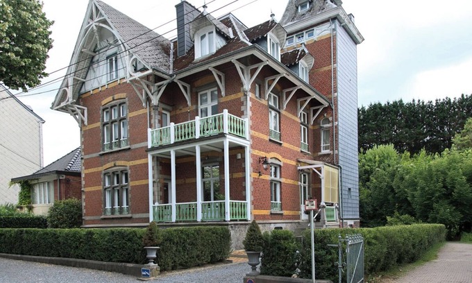 Spa Apartment | 3 minutes from the city center, apartment in a “Belle Epoque” style villa.