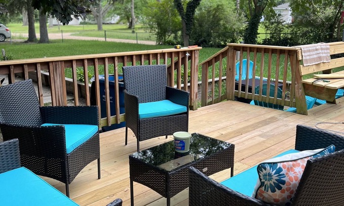 Lake Michigan Beach Cottage | Discover Lake Michigan Wine Trail: 9.6/10 Guest Rated Retreat