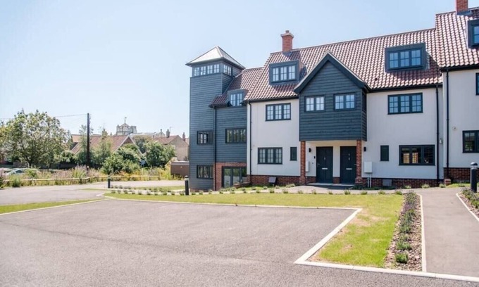 Thorpeness House | Perfect Getaway at 3 Oaks Court, Thorpeness - Family Friendly!