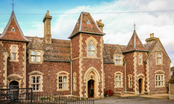 Dunster Cottage | Pet-Friendly 3 Old Police Station with Ocean Views in Dunster