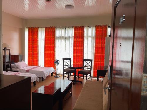 Baguio Apartment | Cozy Gardenville Hotel: Guest Rated 9/10 & Family-Friendly