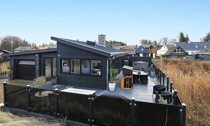 Sjaelborg House | Oceanview Holiday Home for 3 in Esbjerg V - Rated 9.2