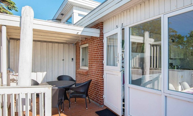 Grasten Apartment | Pet-Friendly Holiday Home for 3 with Ocean View in Gråsten