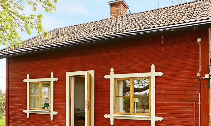 Flen Municipality House | Cozy 3-Person Holiday Home in FLEN with Kitchen Access