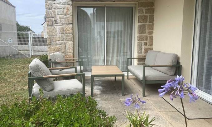 Quiberon Apartment | Welcoming 3-Piece Retreat with Garden in Quiberon Centre