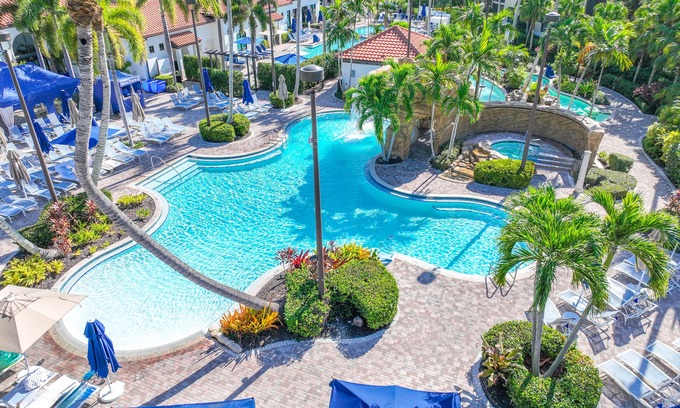 Naples Cottage | Family-Friendly Escape: 3 Pools & Lazy River Near Dining