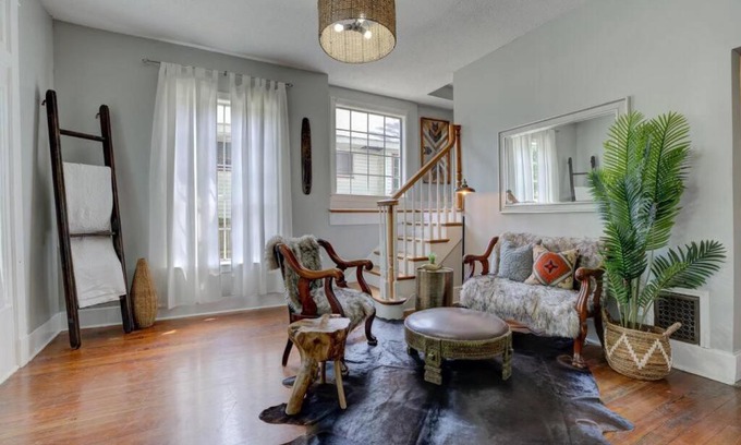 Midtown House | Discover the Best Historic Retreat Home in Midtown