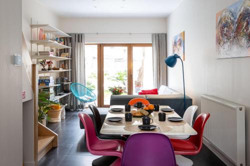 Assebroek House | Family-Friendly 3 Queens: A Top-Rated Stay with Kitchen