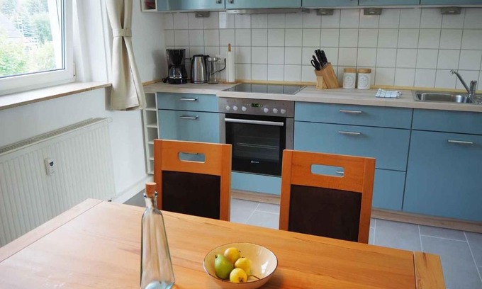 Bernsdorf Apartment | Comfortable 3-Room Apartment in Chemnitz for Monteurs