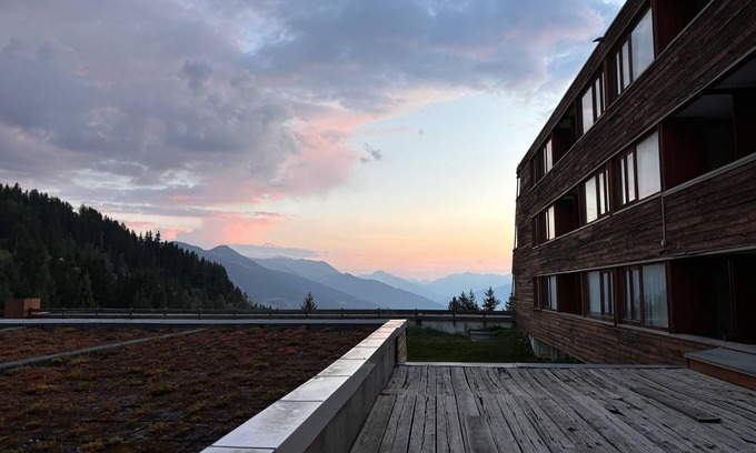 Arc-1600 Apartment | Comfortable Rooms at the Foot of Slopes with Pool & Spa