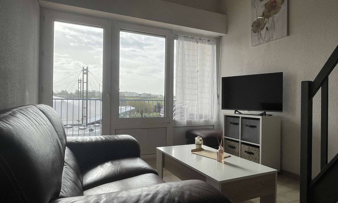 Port District Apartment | Cozy Apartment in Châtelaillon-Plage with Ocean View