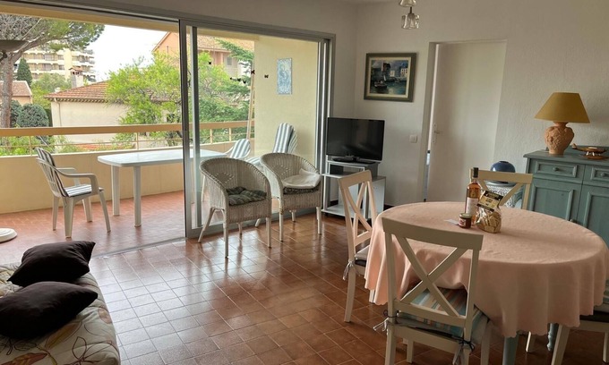 Frejus Plage Apartment | Family-Friendly 3-Room Apartment Steps from the Beach