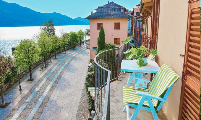 Cannobio Apartment | Lovely 3-Room Apartment with Balcony on Cannobio Promenade