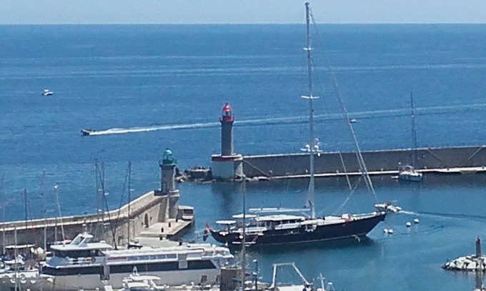 Bastia Apartment | Scenic 3 Bedroom Apartment with Sea View & Pool Access