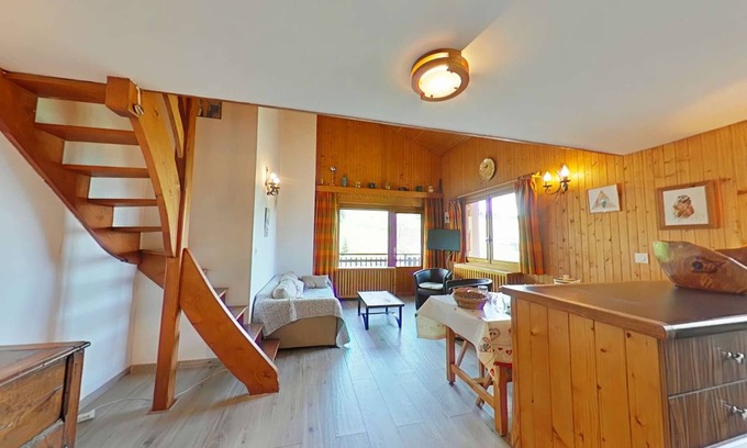 Le Grand-Bornand Apartment | Elegant Apartment Le Grand-Bornand with Spa and Kitchen