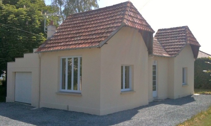 Varaville House | Beachside 3-Room Retreat with Pool & Ocean View - Rated 9.8