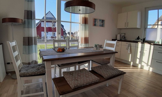 Zierow Apartment | Family-Friendly Oceanfront Retreat with Spa and Sauna