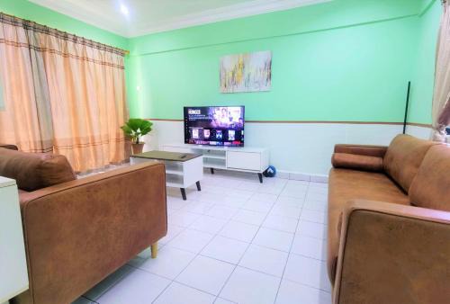 Bukit Jalil Apartment | Cozy Retreat: 3 Rooms with Pool & Child-Friendly Perks