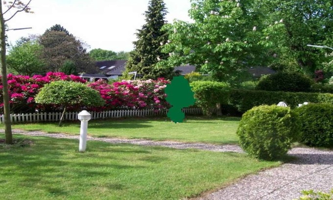 Farmsen - Berne Apartment | 3 rooms 50 sqm, Hamburg Sasel-Berne: Very quiet location, vacation in a detached house