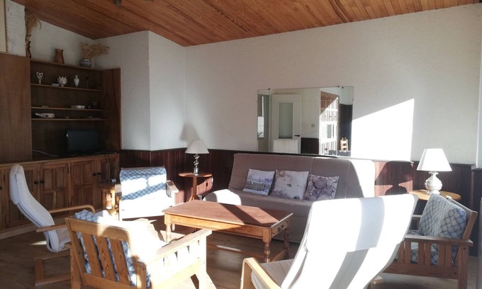 Pra Loup Apartment | Family-Friendly Apartment Pra-Loup with Kitchen & Spa