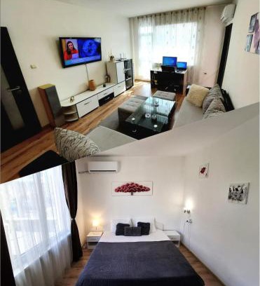 Blagoevgrad Apartment | Comfortable 3 Rooms Apartment Near AUBG with Free Parking