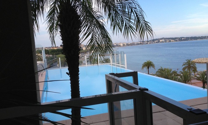 Golfe Juan Apartment | Discover a Premier Waterfront Apartment in Juan Palais Napoleon