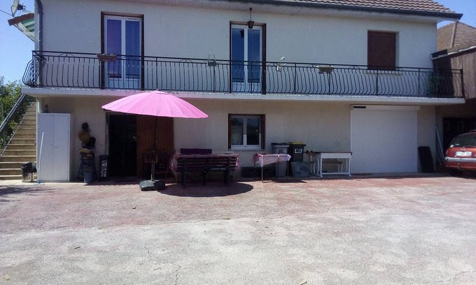 Saint-Remy House | Top-Rated Stay: 3 Rooms with Private Entrance and Pool