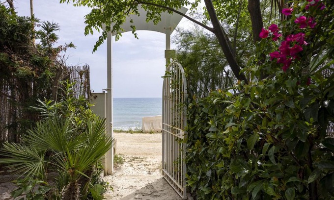 San Giorgio House | Oceanfront Escape at 3 Sirene Sciacca with Pet-Friendly Perks