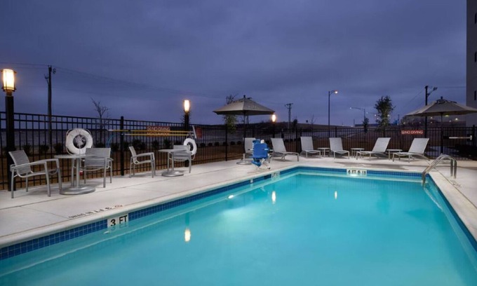 Lake Worth Hotel | 3 Spacious & Practical Suites Near Downtown – Ideal for Families