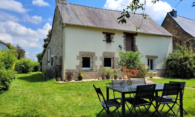 La Croix-Hellean House | Ideal Family Retreat in the Scenic Breton Countryside