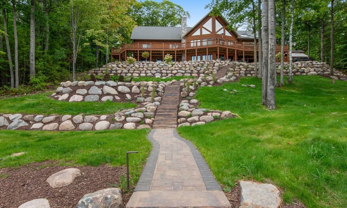 Lac du Flambeau House | Dog-Friendly Chalet with Hot Tub, Game Room & Lake View