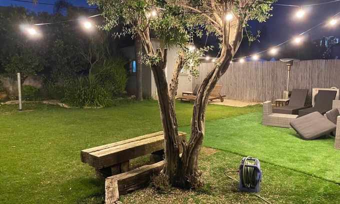 Ramat Hasharon Apartment | Spacious Getaway: Fully Furnished with Free Parking