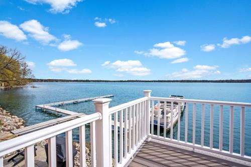 Mayfield House | Pet-Friendly Retreat on Fife Lake with Hot Tub for 18