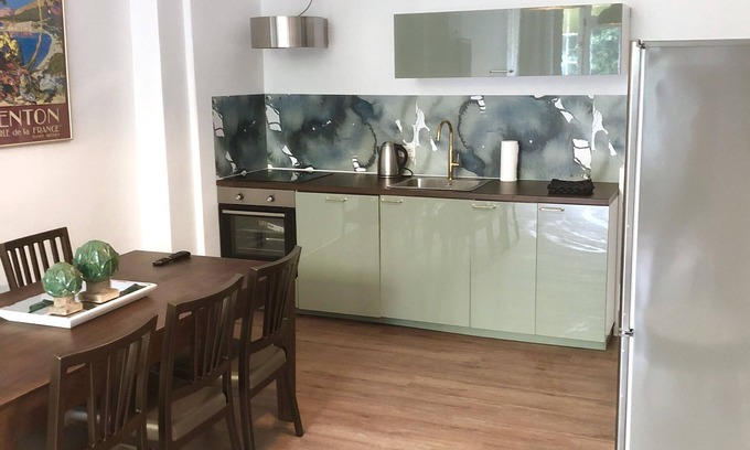 Osnabrueck Apartment | Pet-Friendly 3-Bedroom Apartment in Osnabrück City