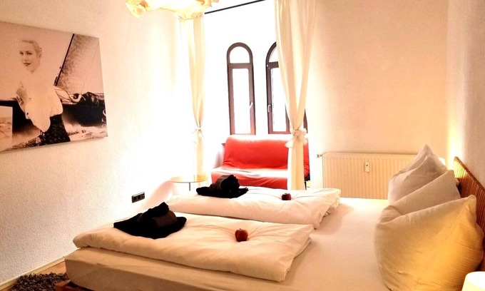 Quedlinburg Condo | Central 3-Room Apartment at Rathaus - Pet Friendly Stay