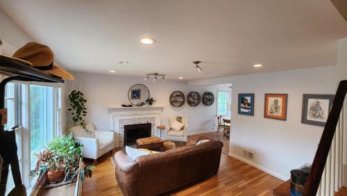 Salem Villa | 30 Charles Street