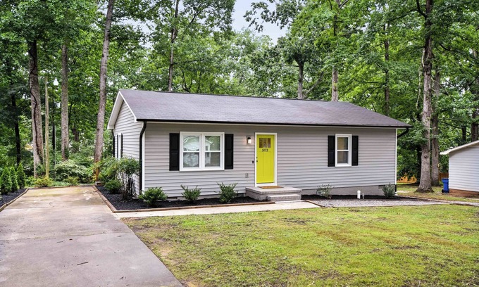 Simpsonville House | Inviting 2 Bed/2 Bath Retreat in Simpsonville, SC