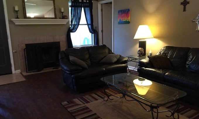 Stoney Ridge House | Ideal Stays for Traveling Nurses and Home Buyers in Transition